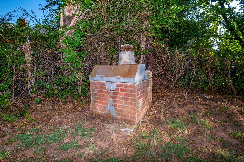 802 Bennett Boulevard