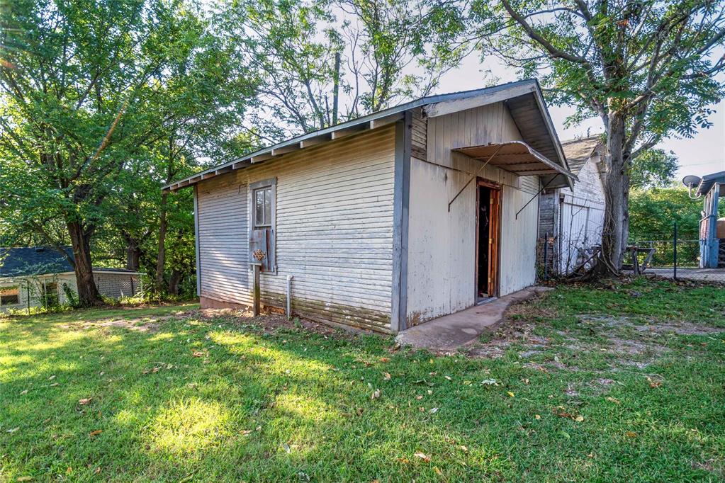 802 Bennett Boulevard