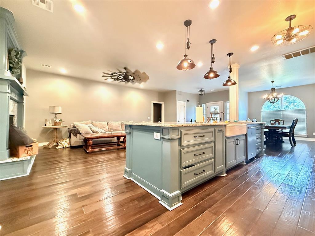 910935 S Moccasin Trail