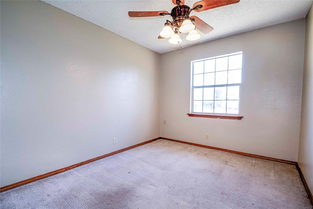 410 N Flanagan Avenue