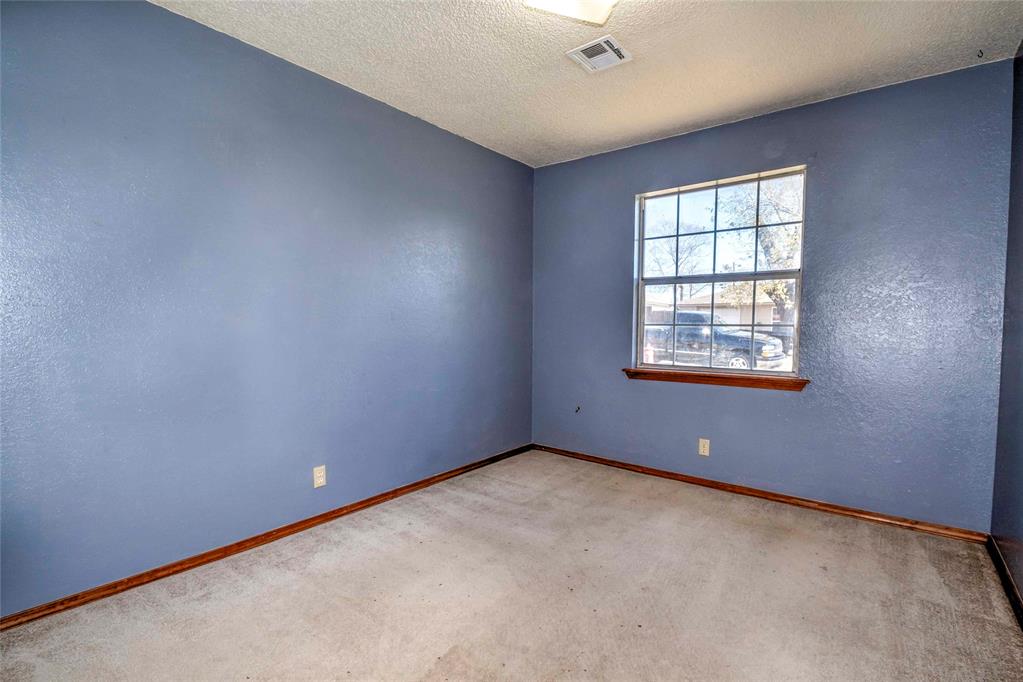 410 N Flanagan Avenue