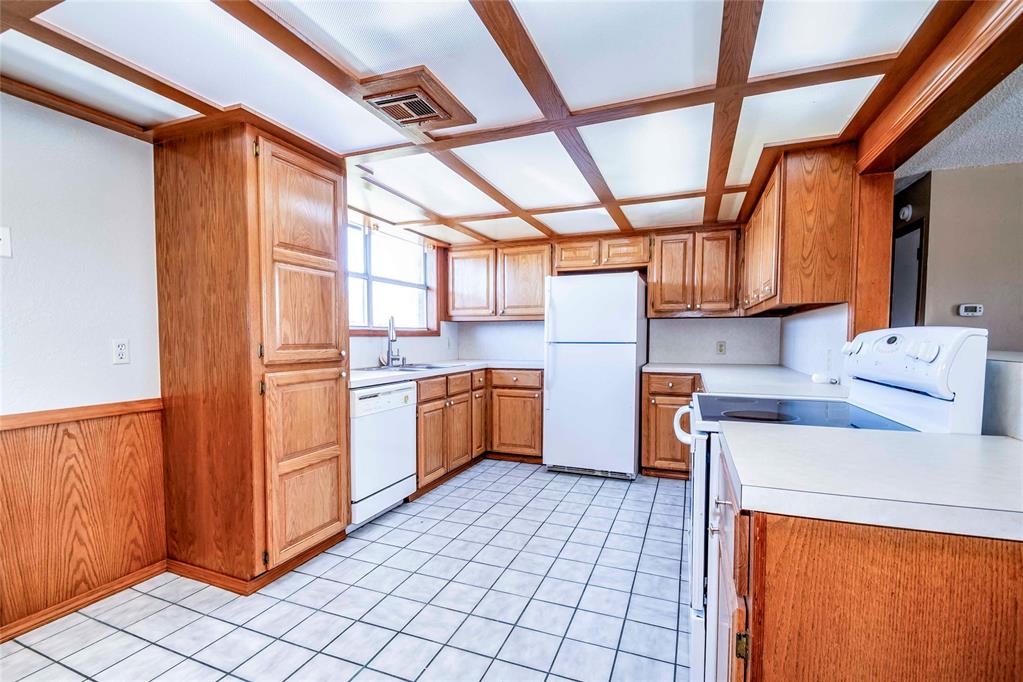 410 N Flanagan Avenue