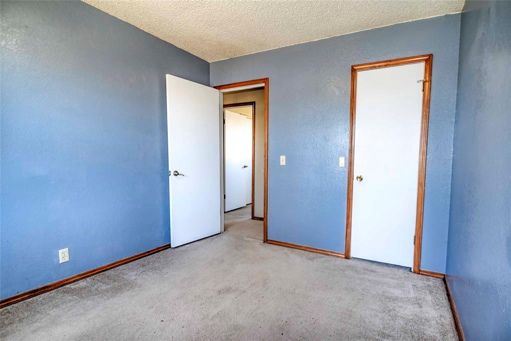 410 N Flanagan Avenue