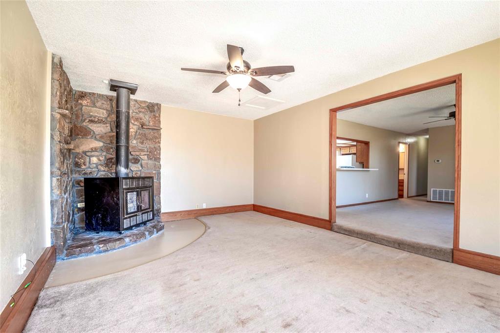 410 N Flanagan Avenue