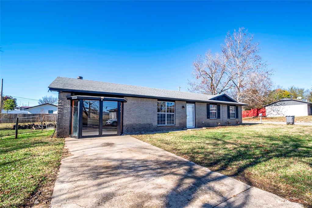 410 N Flanagan Avenue