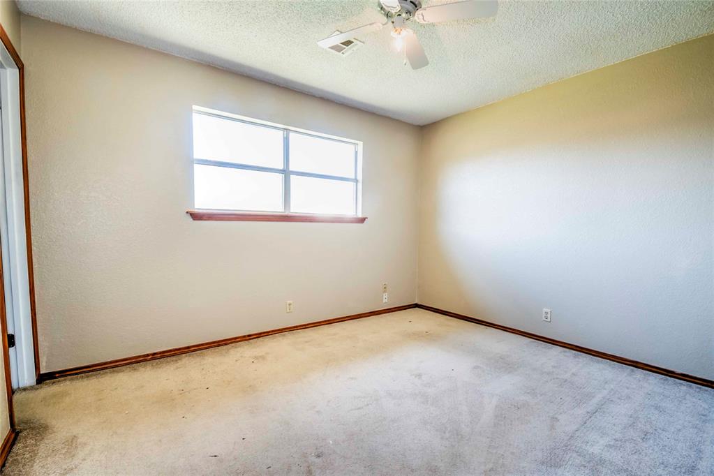 410 N Flanagan Avenue