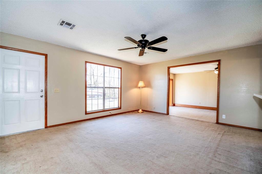 410 N Flanagan Avenue