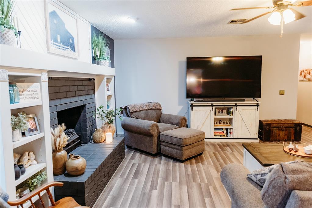 341872 E Hill Street