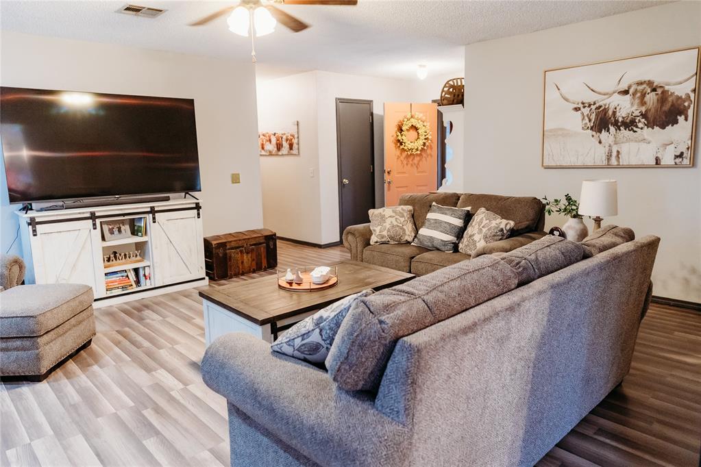 341872 E Hill Street