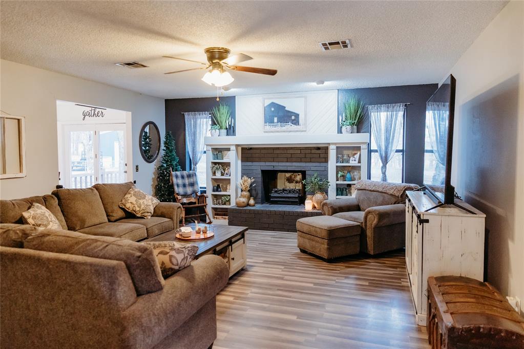 341872 E Hill Street