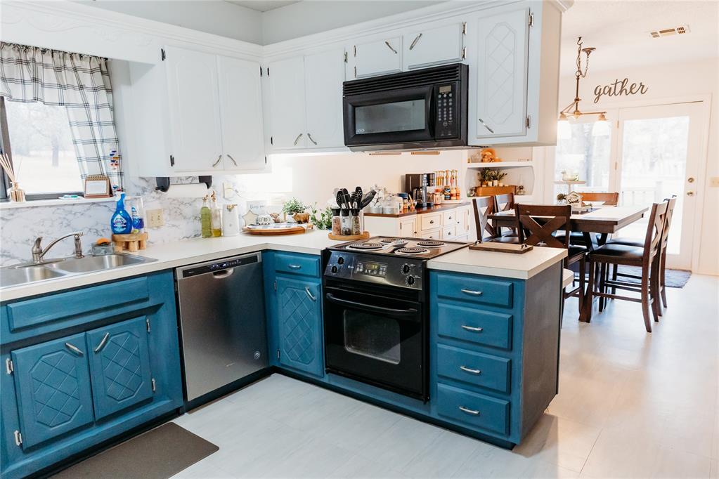 341872 E Hill Street