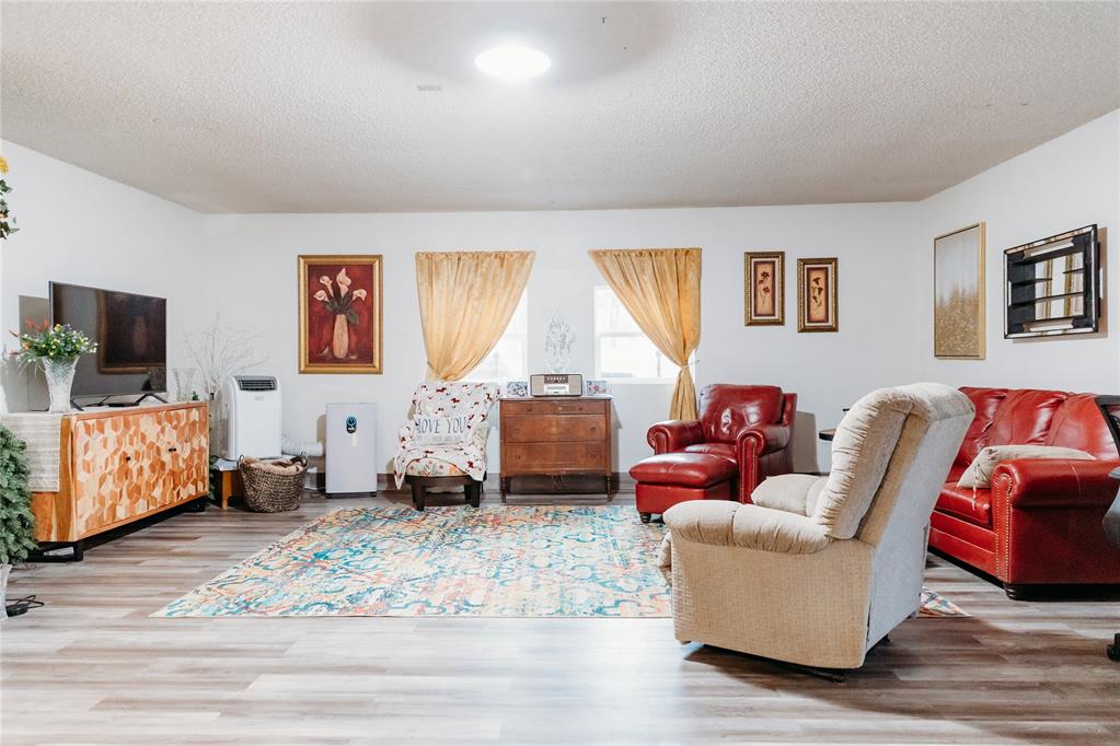 341872 E Hill Street