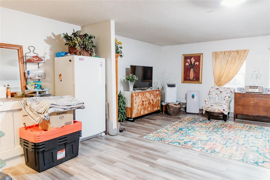 341872 E Hill Street