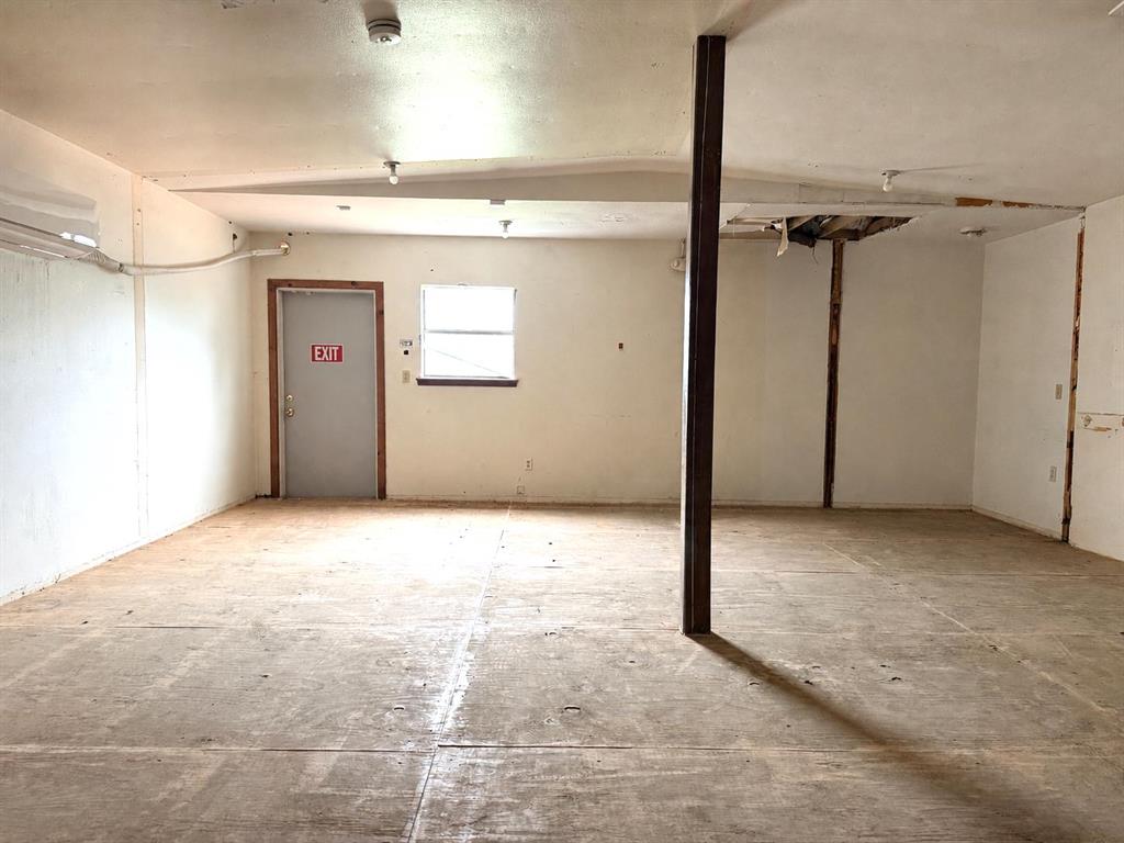 1204 Manvel Avenue