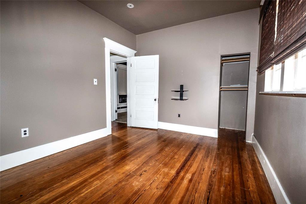 115 W 5th Street