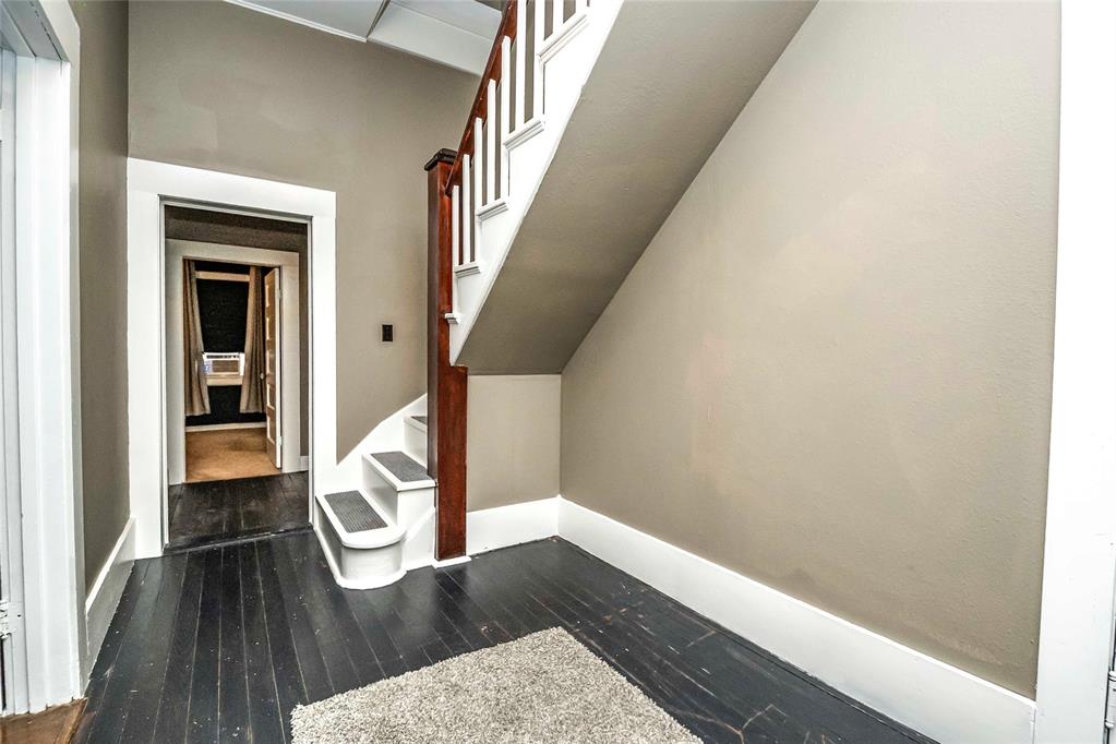 115 W 5th Street