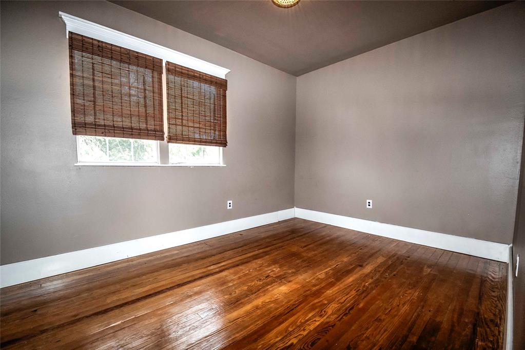 115 W 5th Street