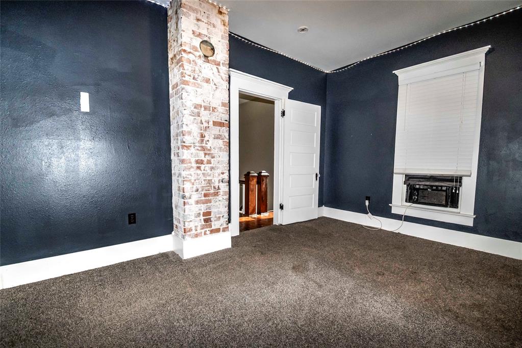 115 W 5th Street