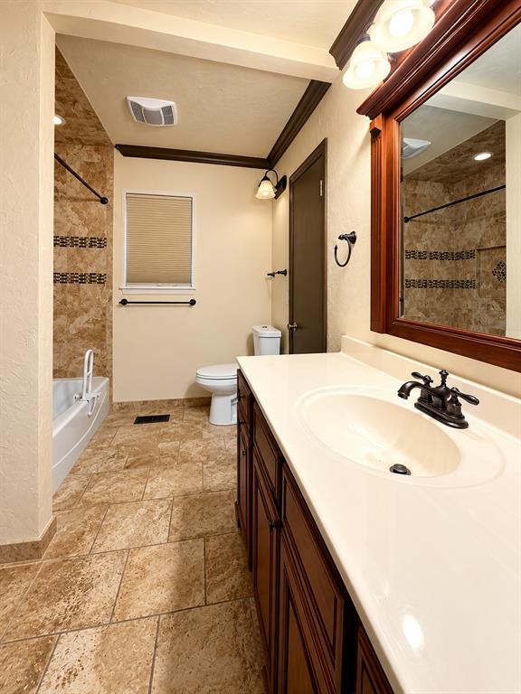 1308 Devonshire Court