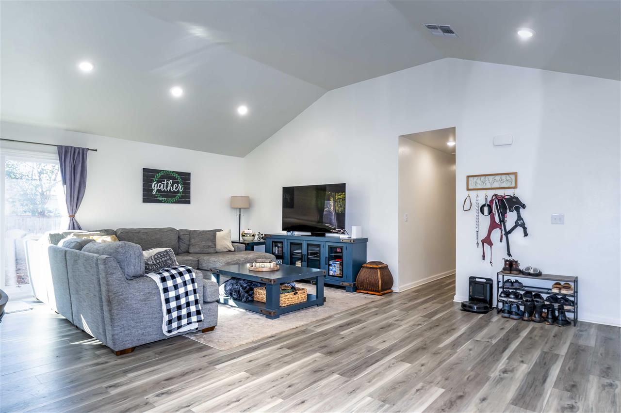 6 N Canyon Rim Drive