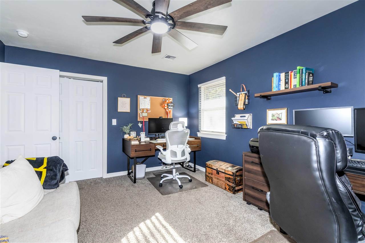 6 N Canyon Rim Drive