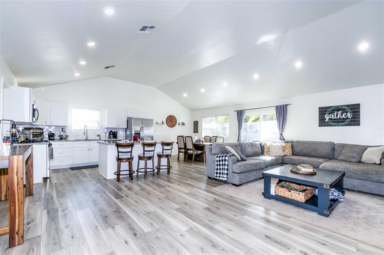 6 N Canyon Rim Drive