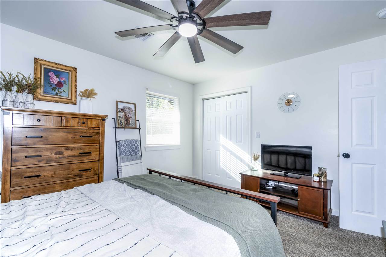 6 N Canyon Rim Drive