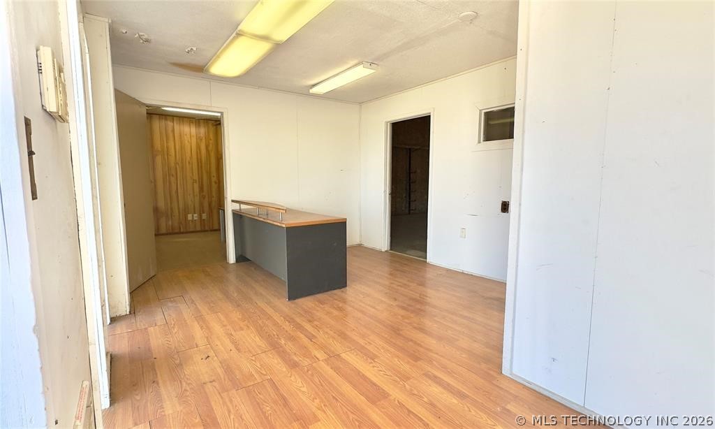 315 W Moses