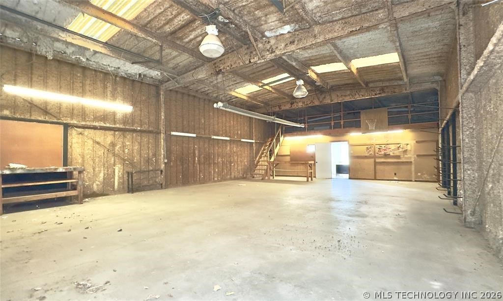 315 W Moses