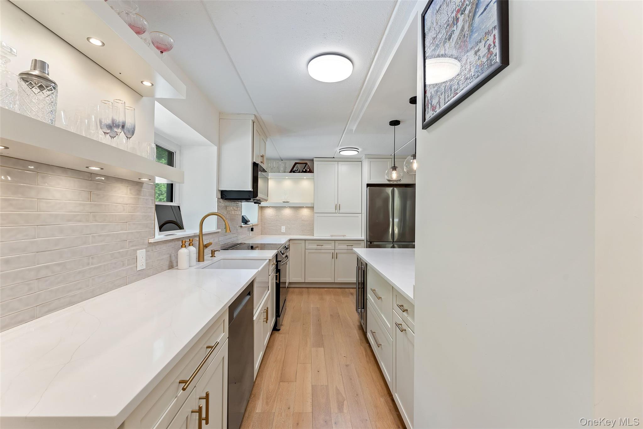 412 Benedict Avenue Unit: 2B