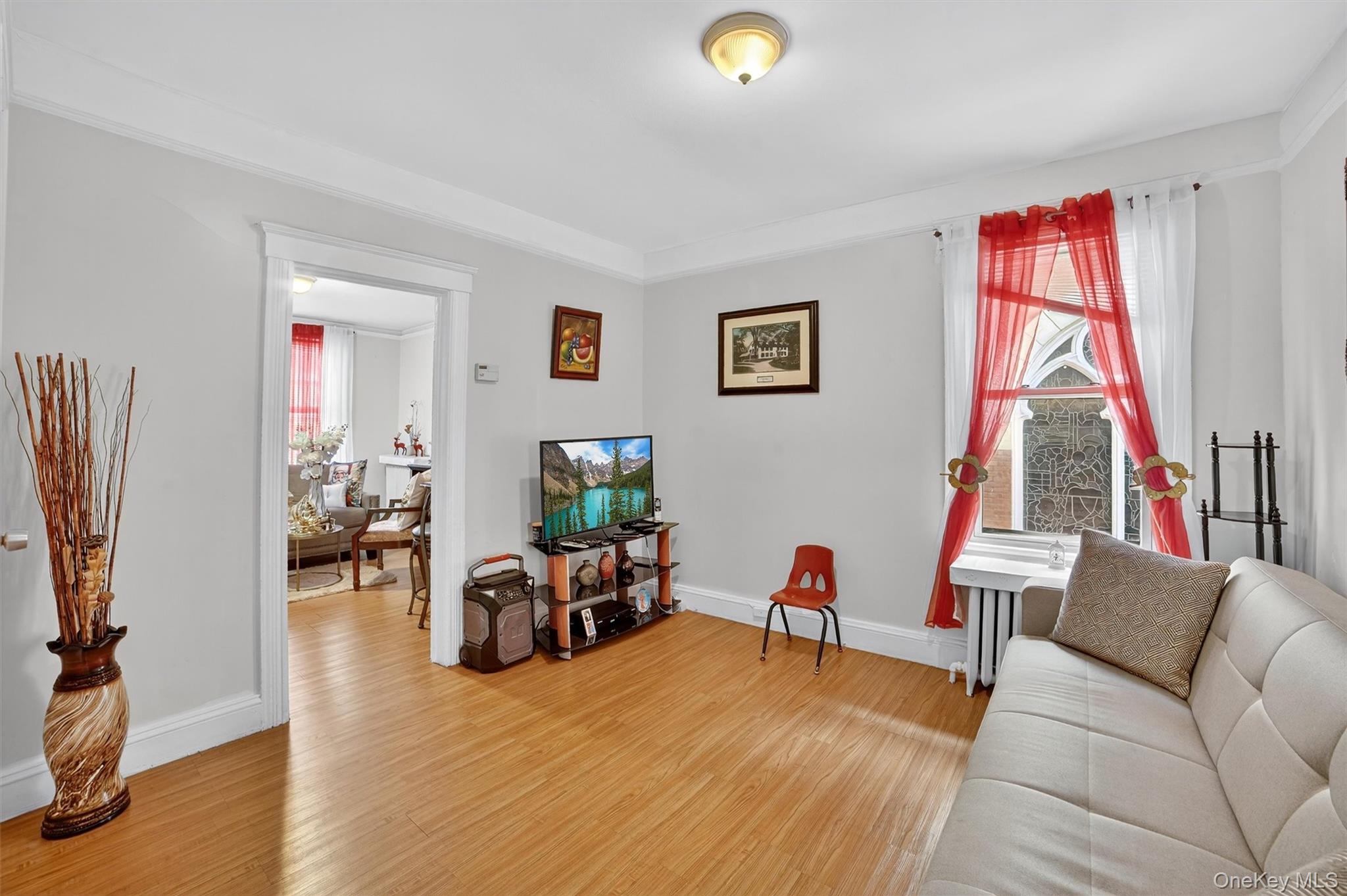 140 Beekman Avenue