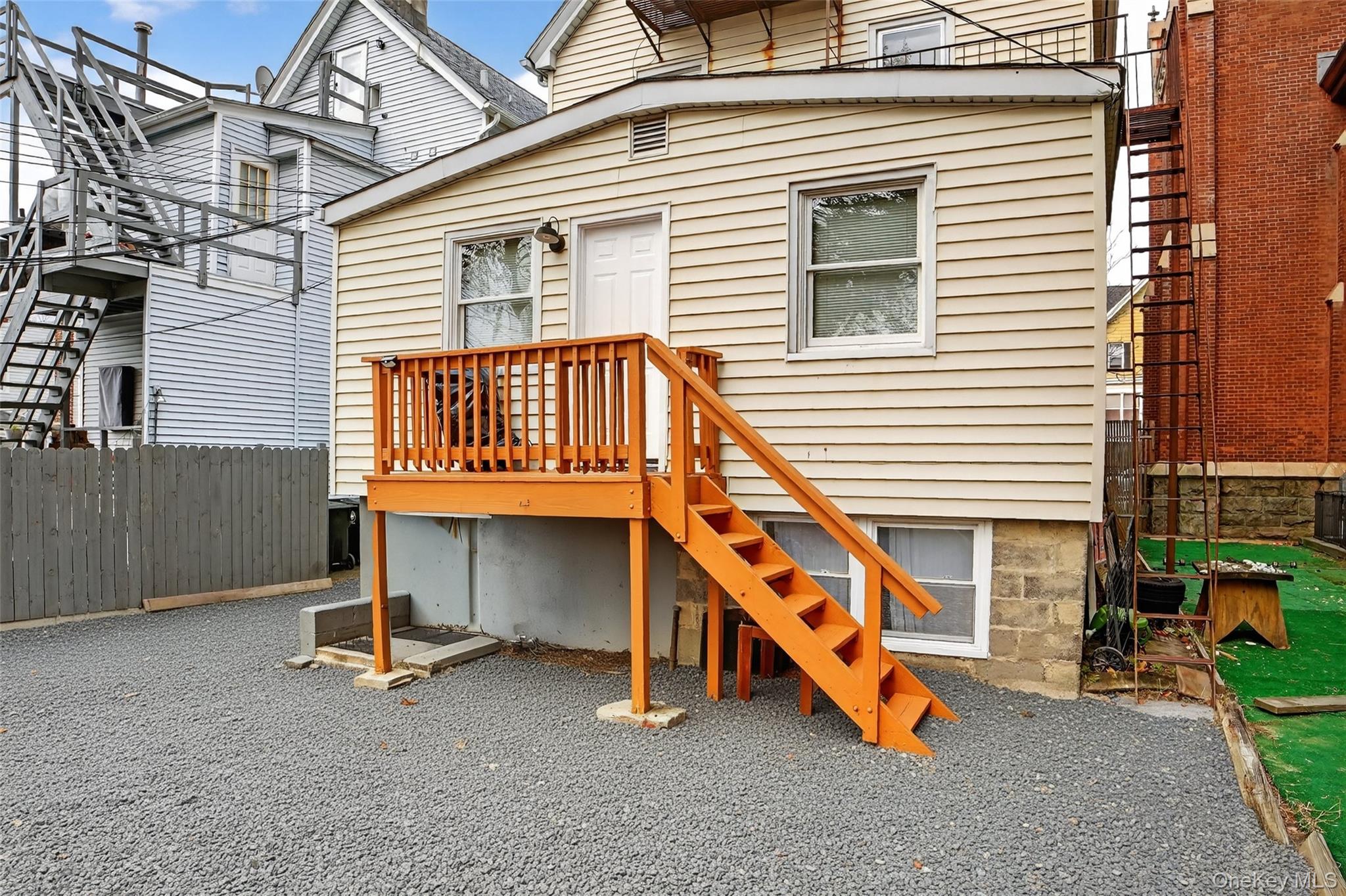 140 Beekman Avenue