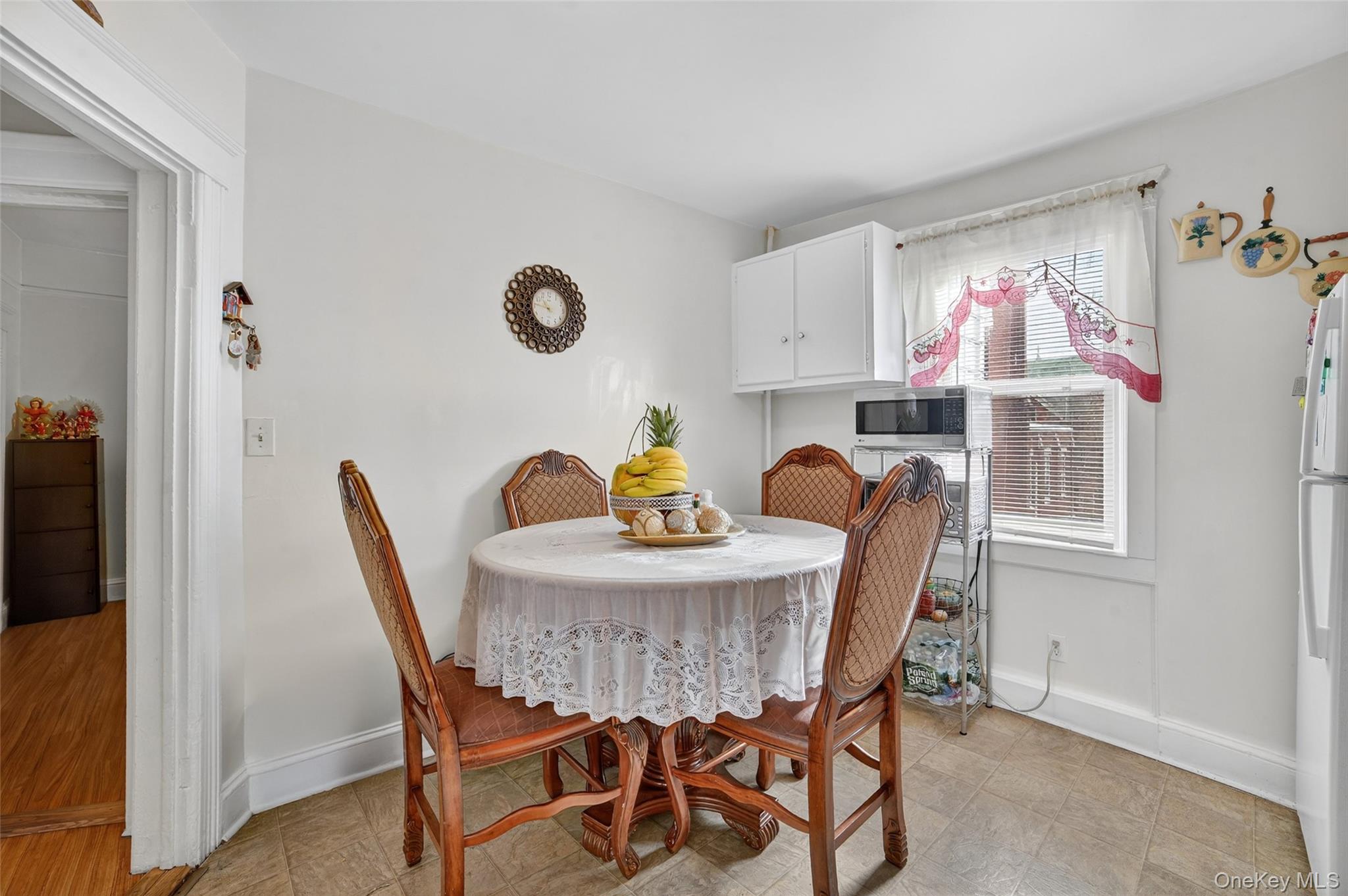 140 Beekman Avenue