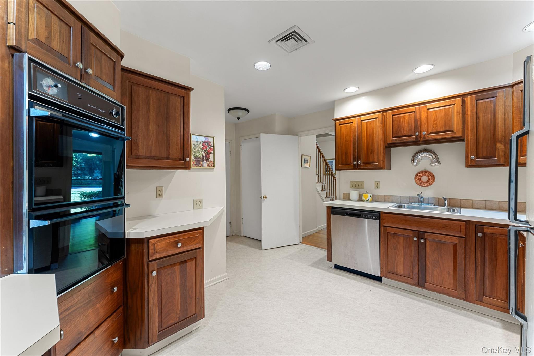 4 Pin Oak Lane