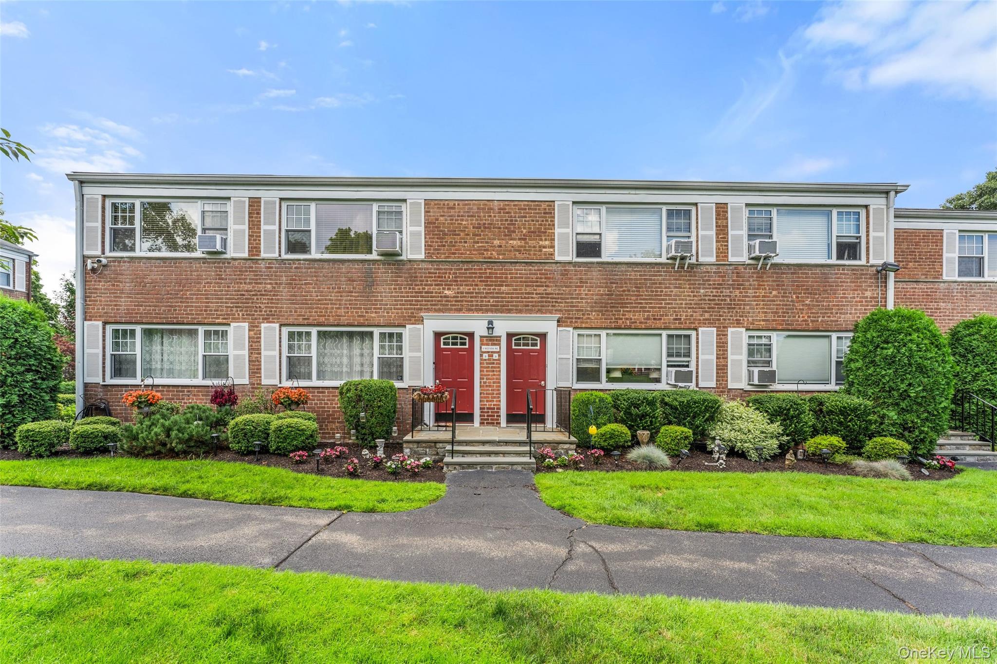 11 Westview Avenue Unit: 26-2