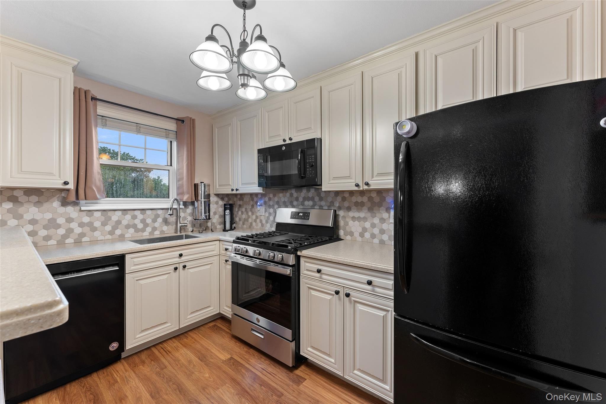 11 Westview Avenue Unit: 26-2