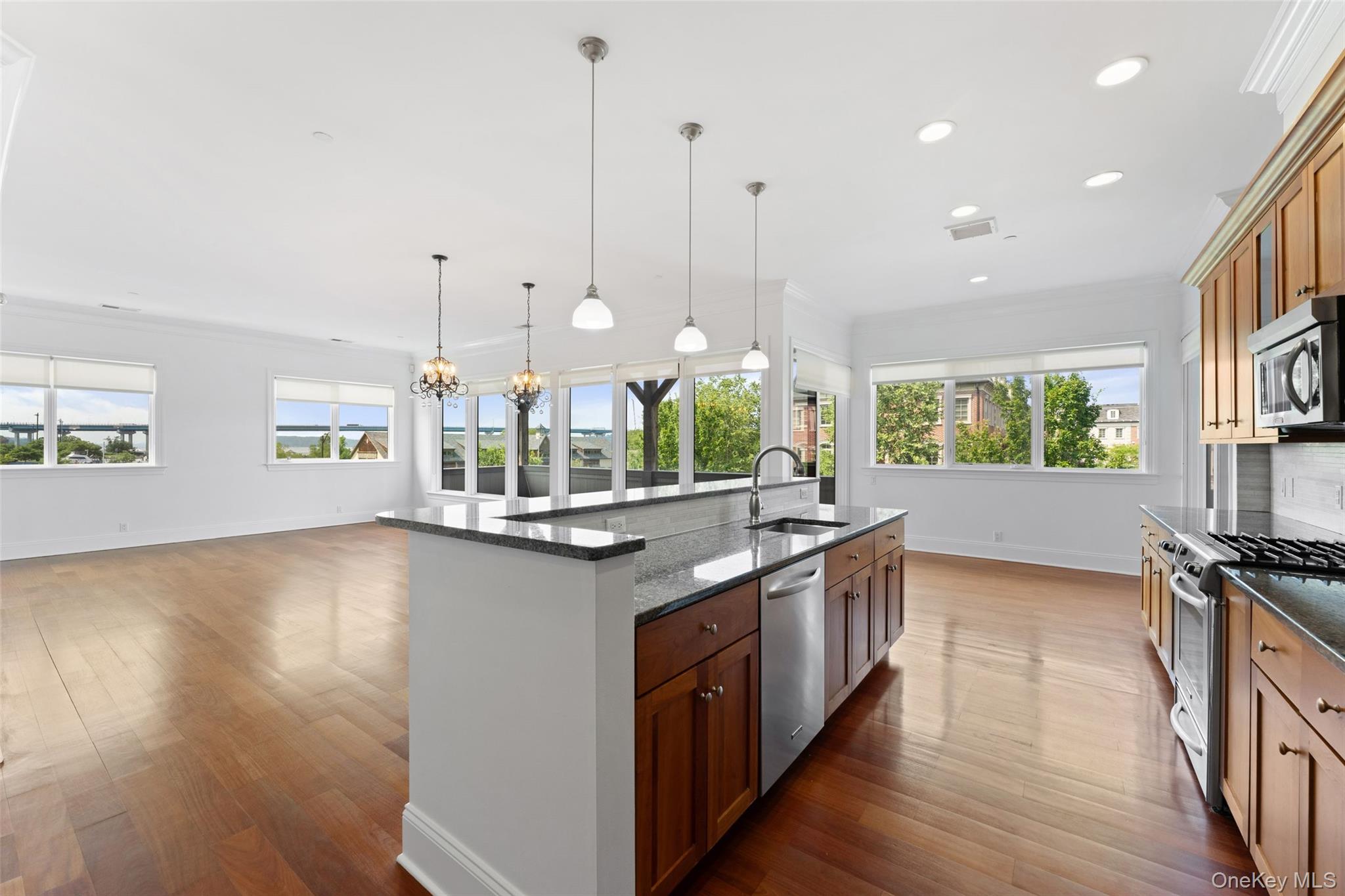 127 W Main Street Unit: 200