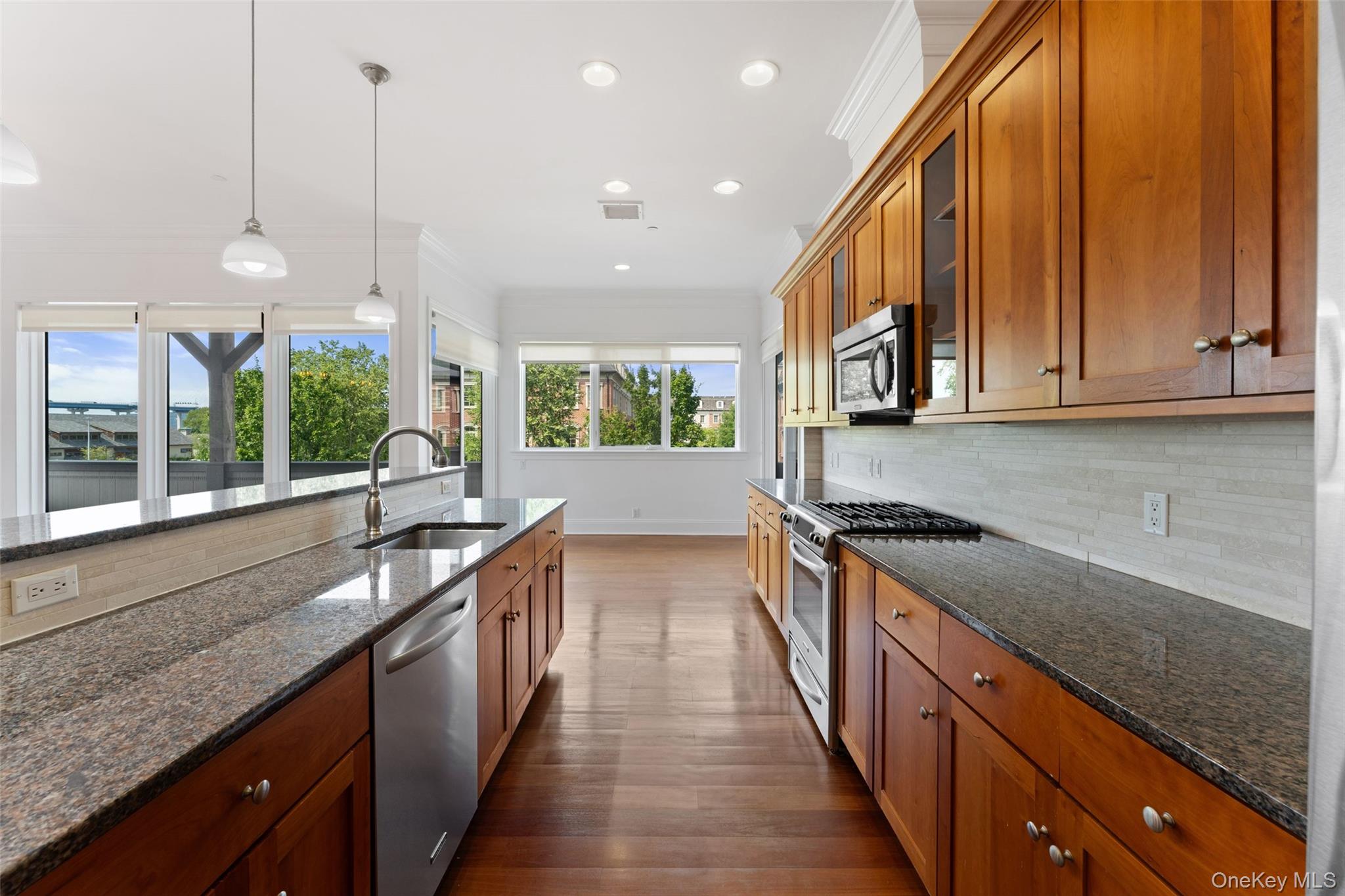 127 W Main Street Unit: 200