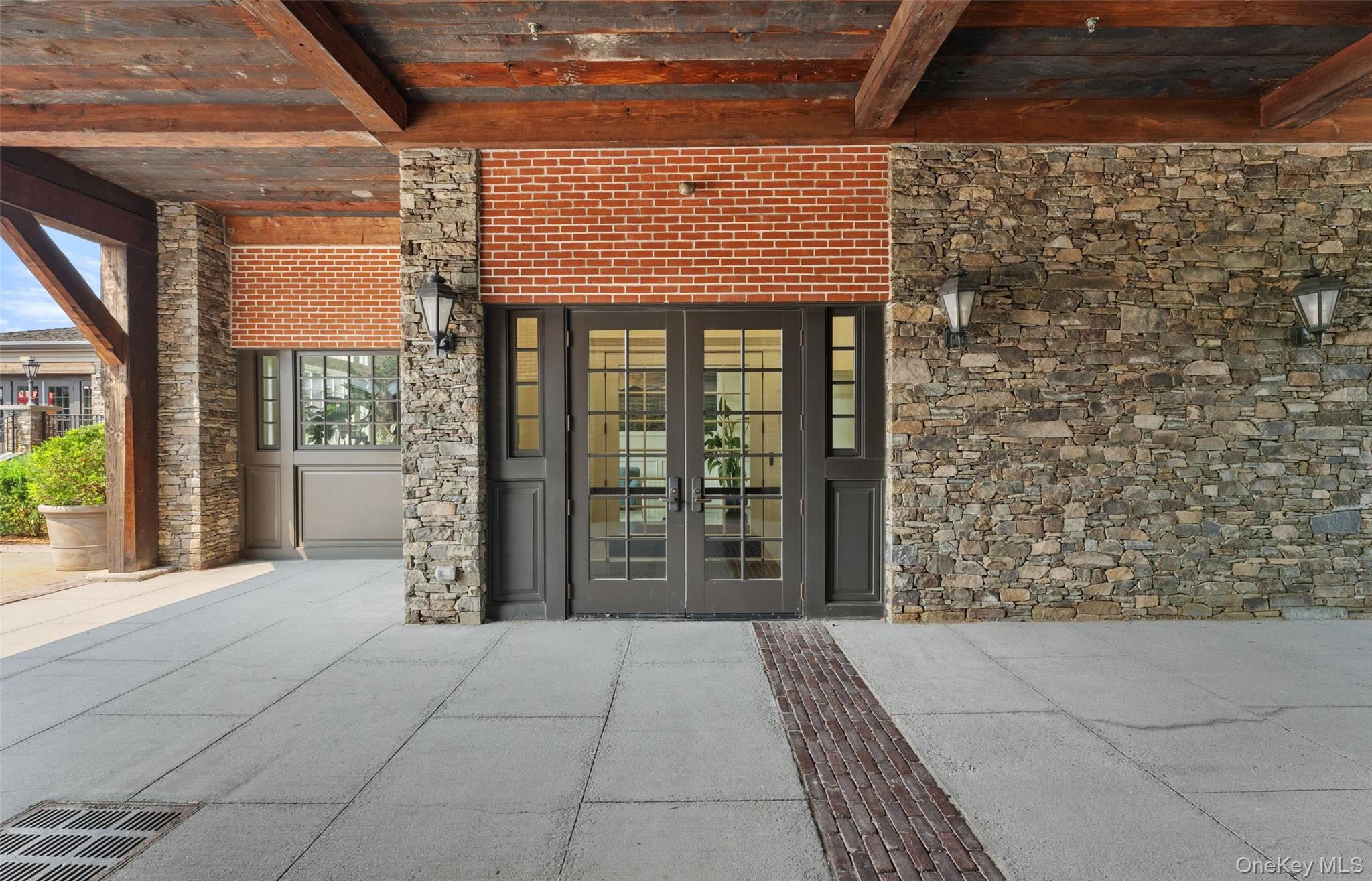 127 W Main Street Unit: 200