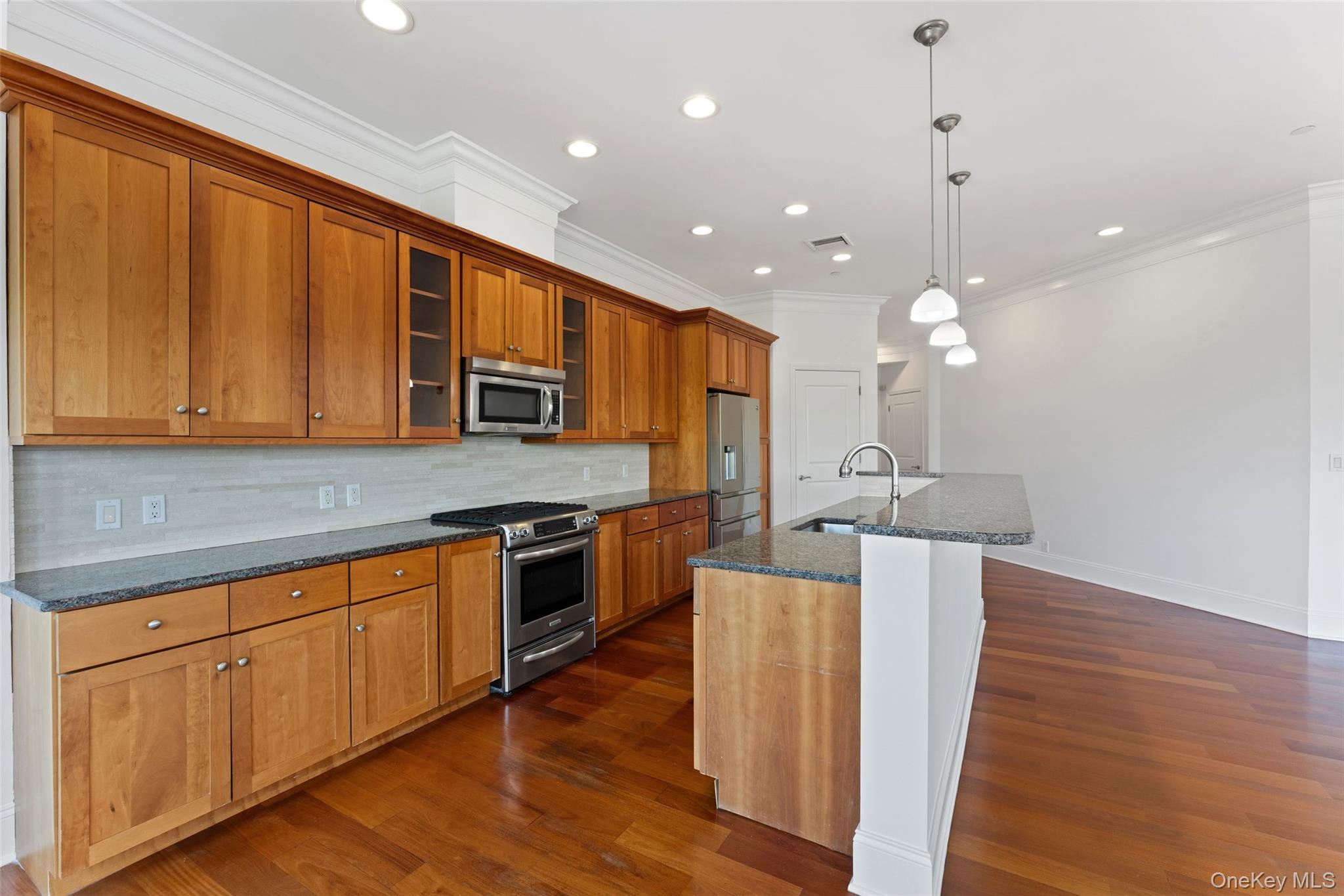 127 W Main Street Unit: 200