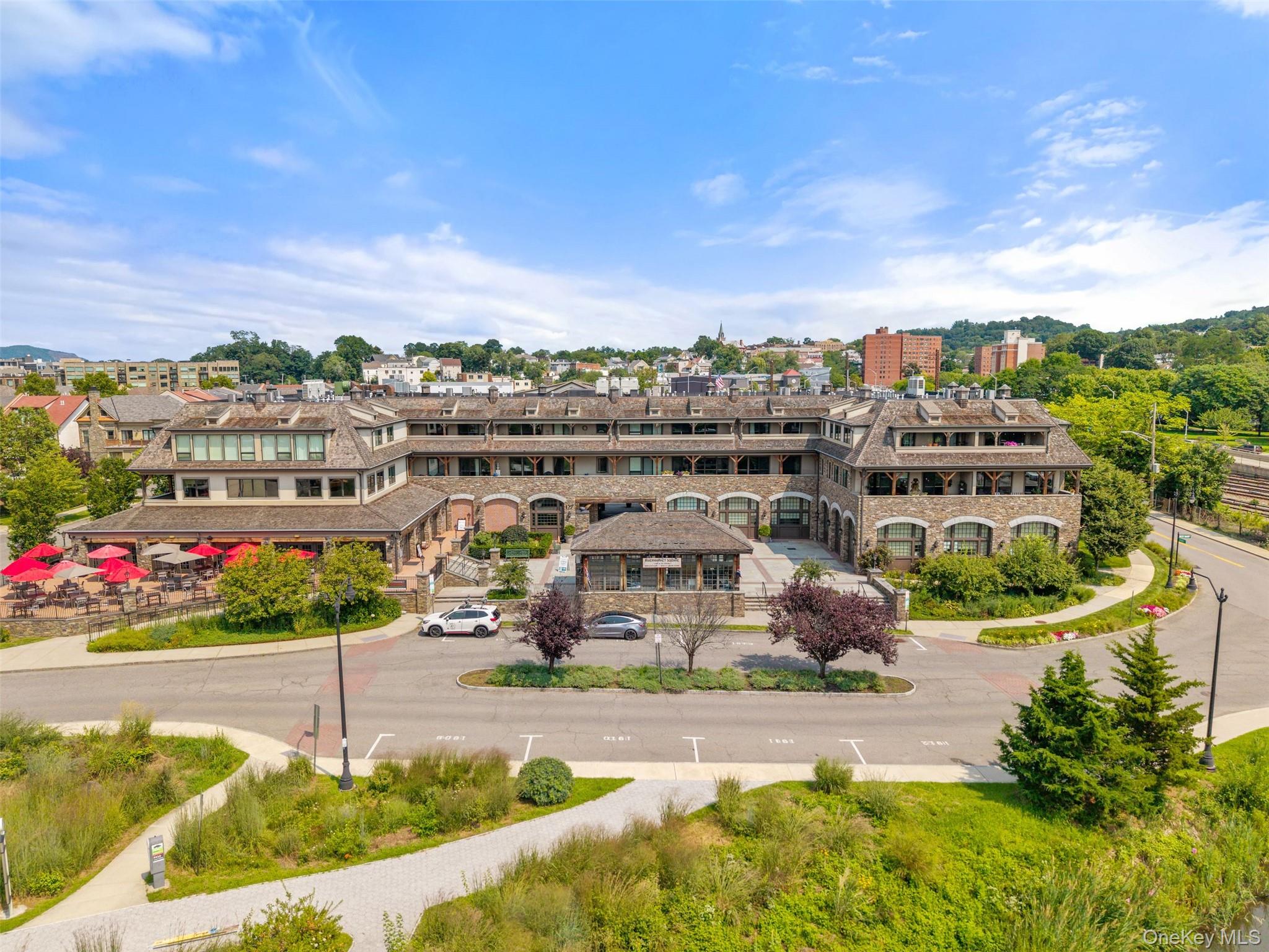 127 W Main Street Unit: 200
