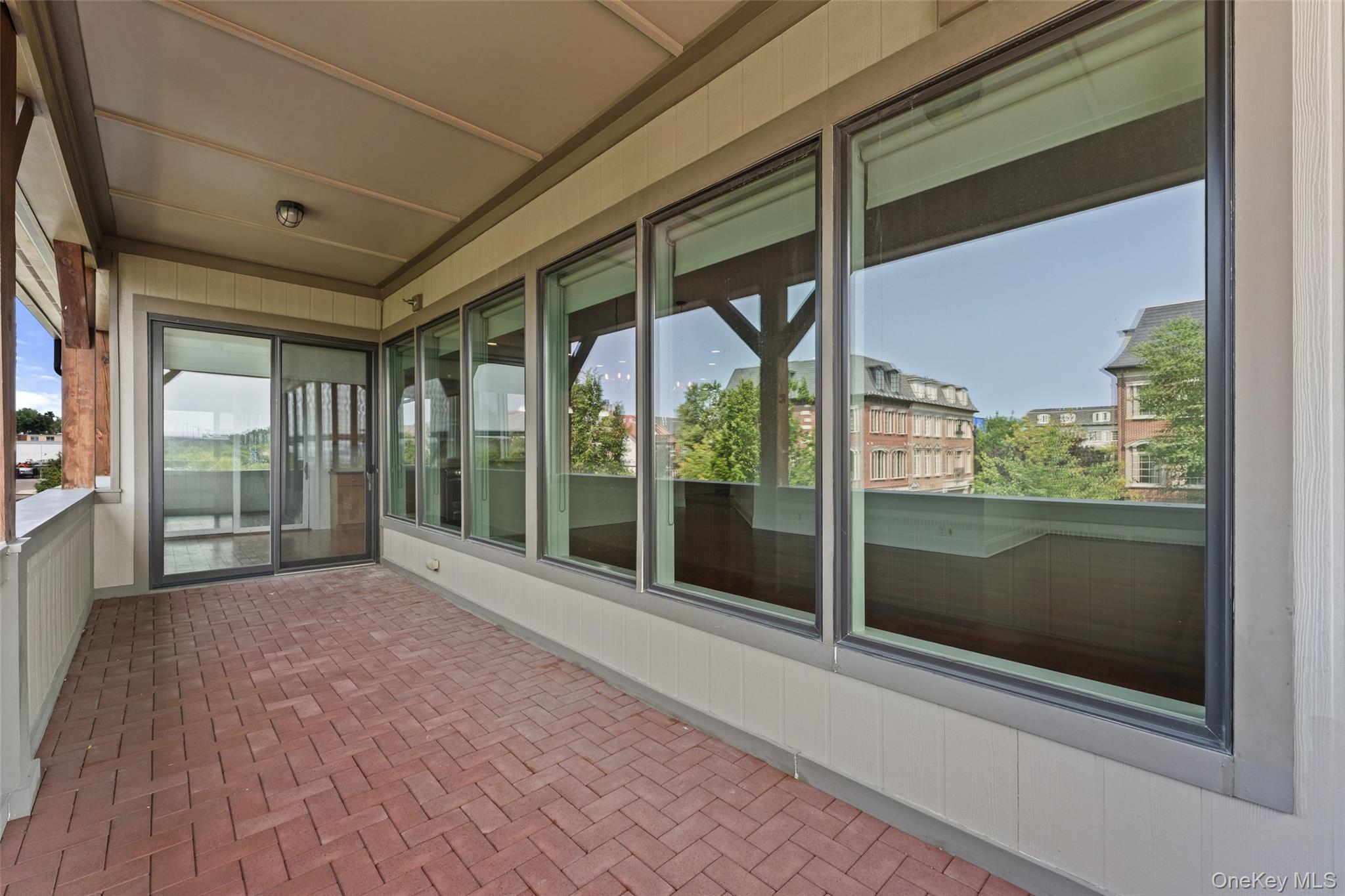 127 W Main Street Unit: 200