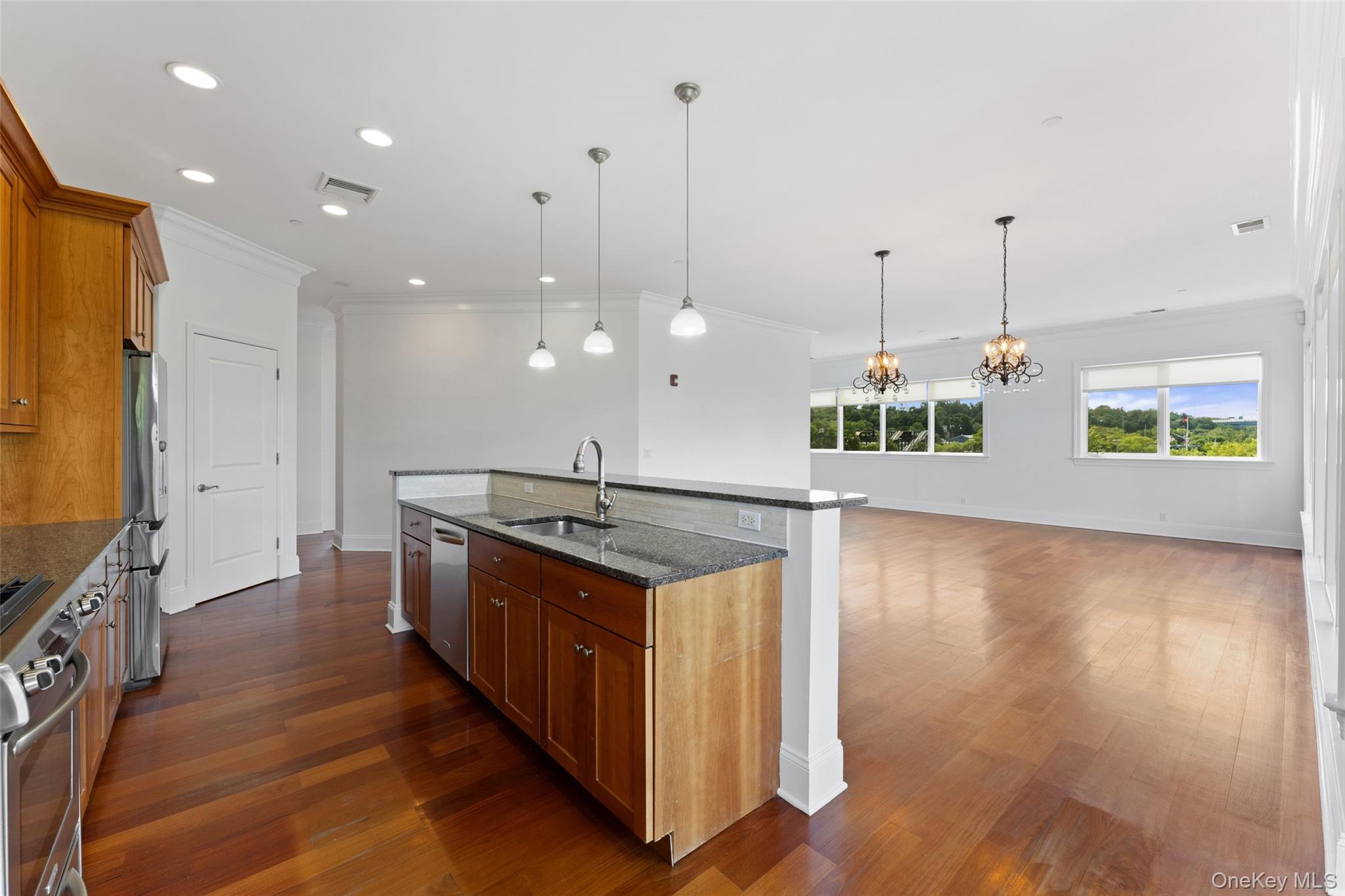 127 W Main Street Unit: 200