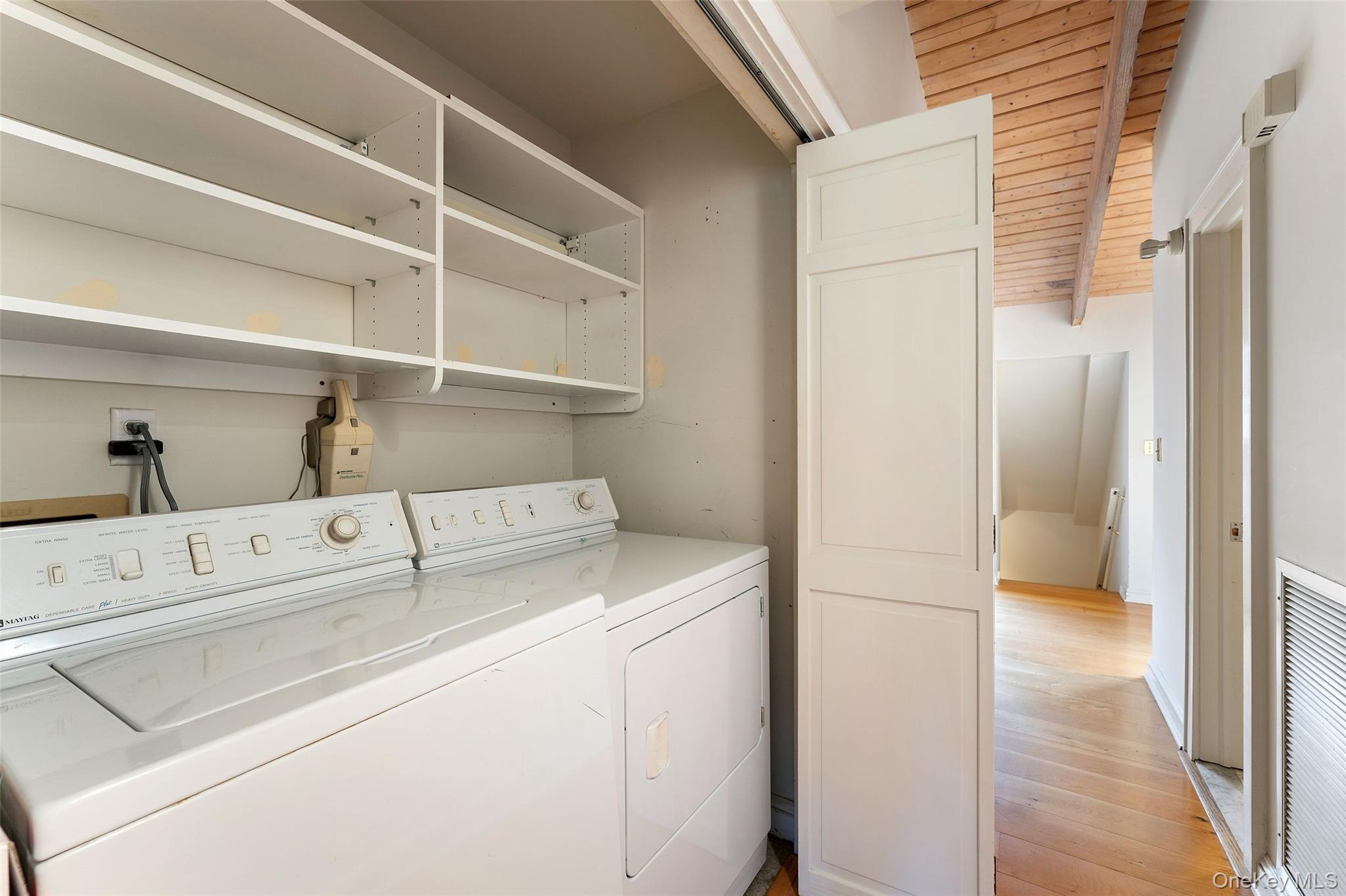 27 N Buckhout Street Unit: 10
