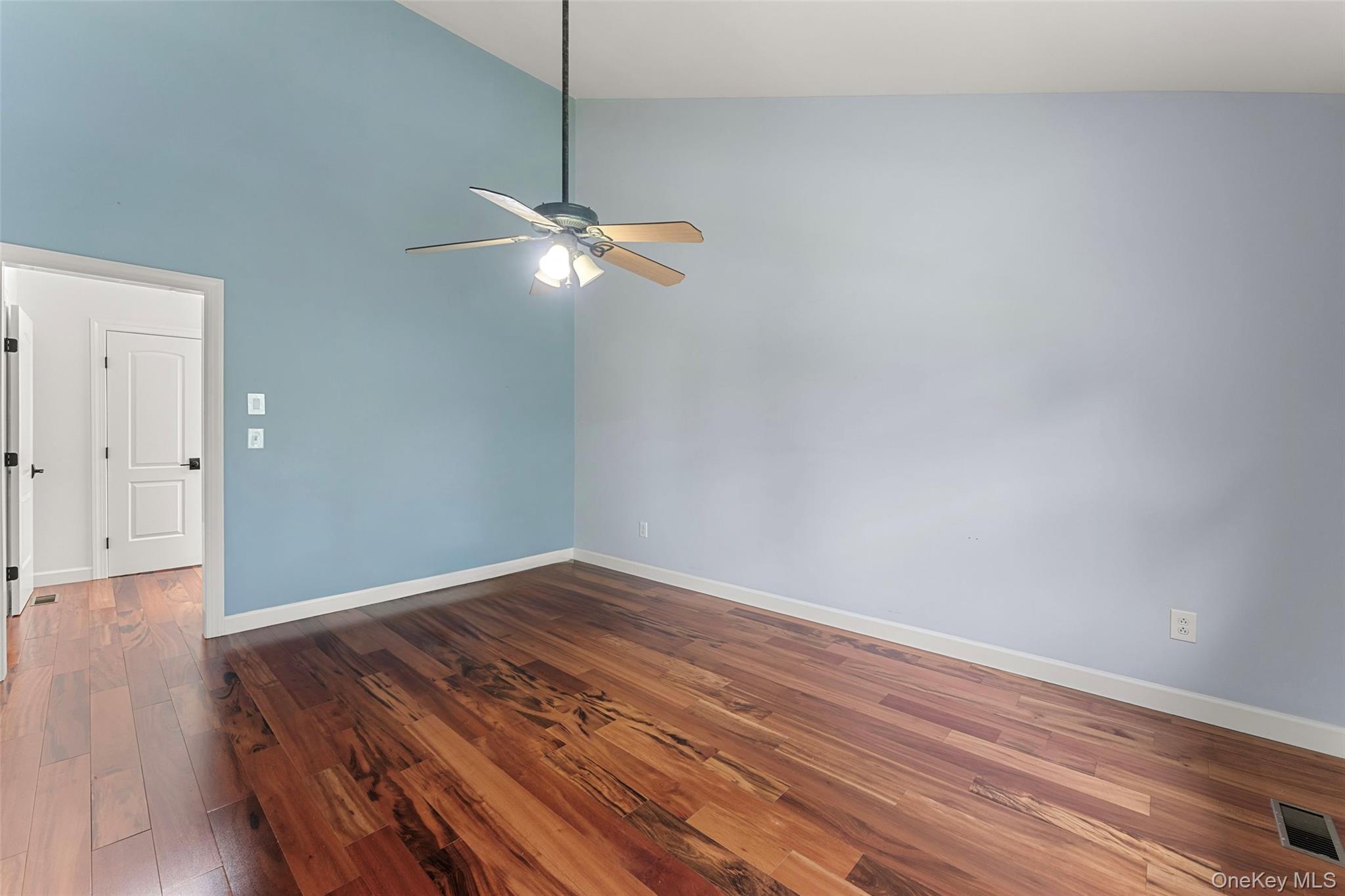 160 N Route 303 Unit: 4