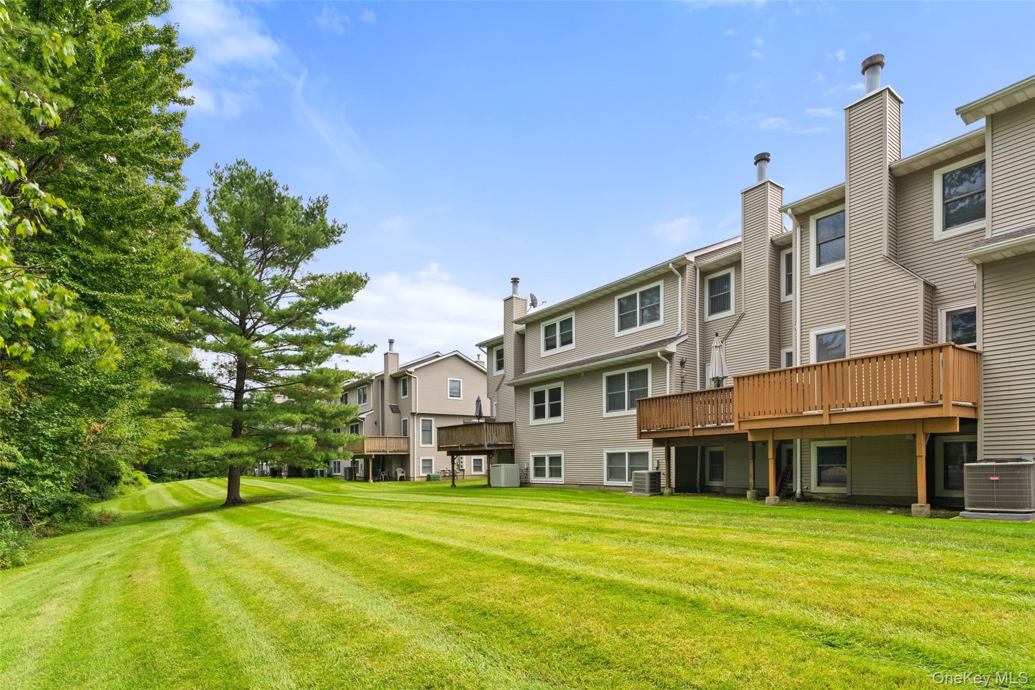 160 N Route 303 Unit: 4