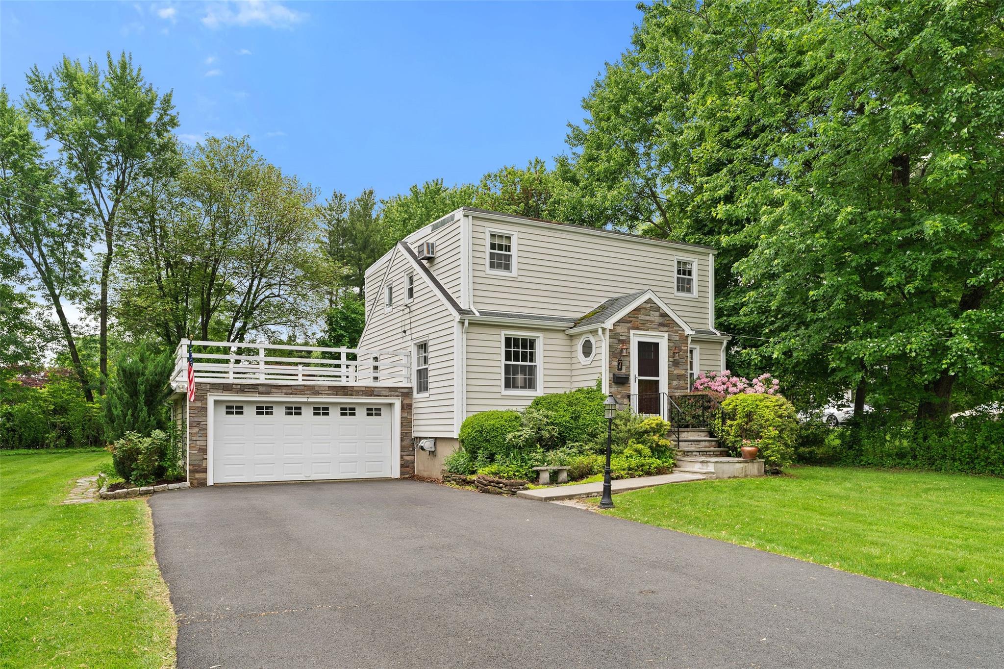 7 Beechwood Road