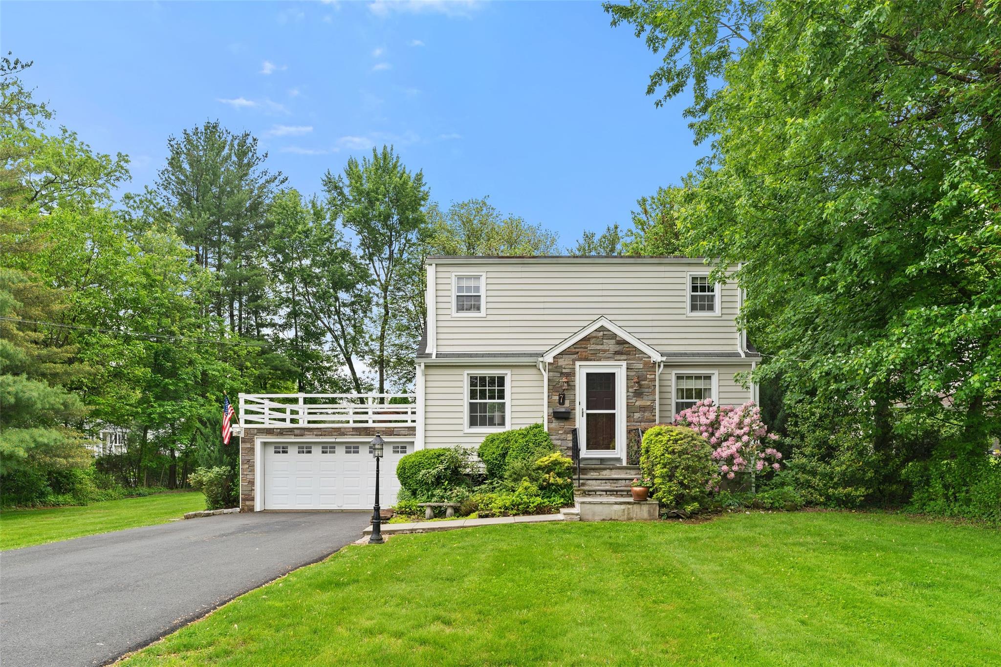 7 Beechwood Road