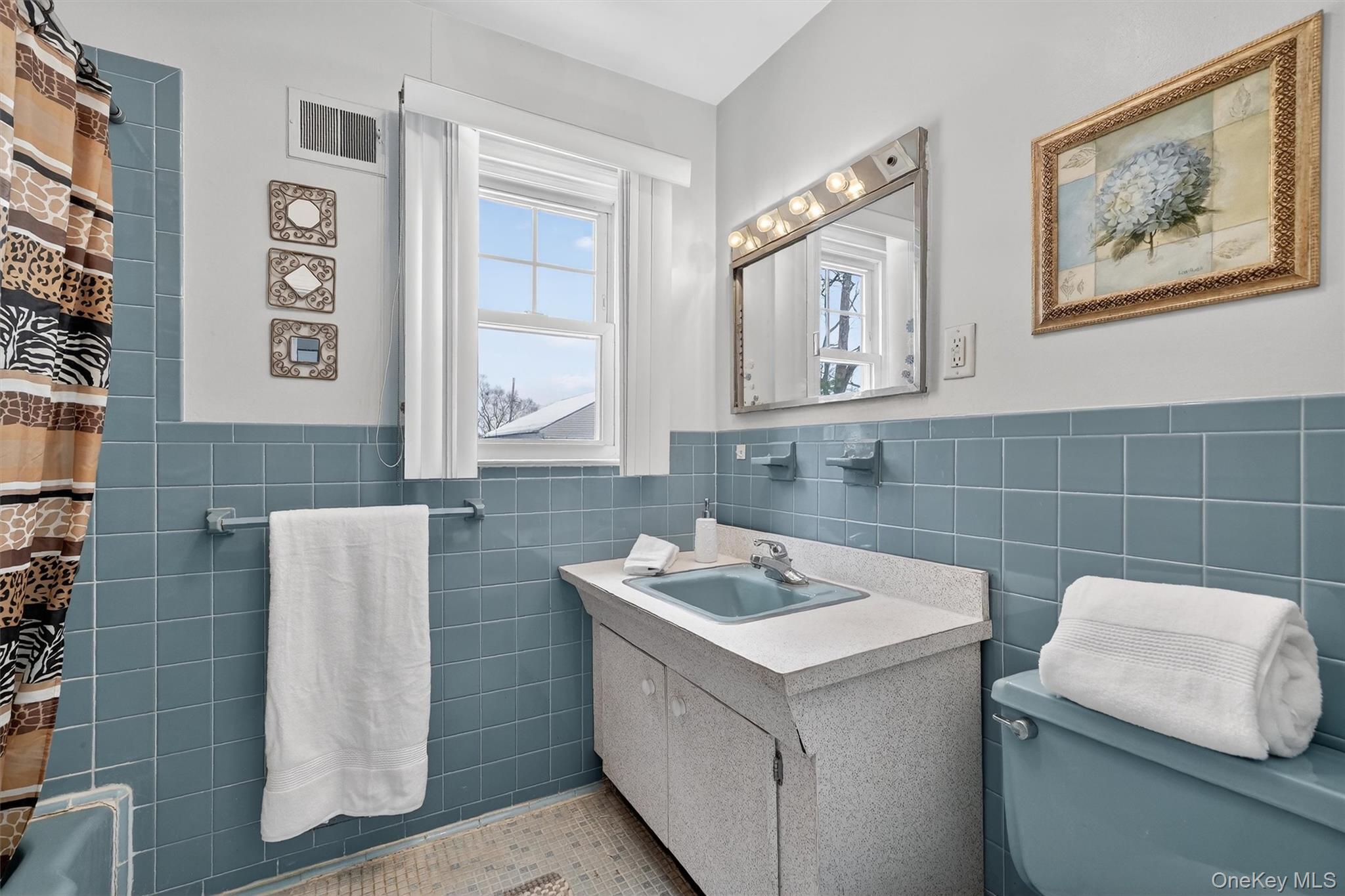 40 AKA 38 Grange Avenue