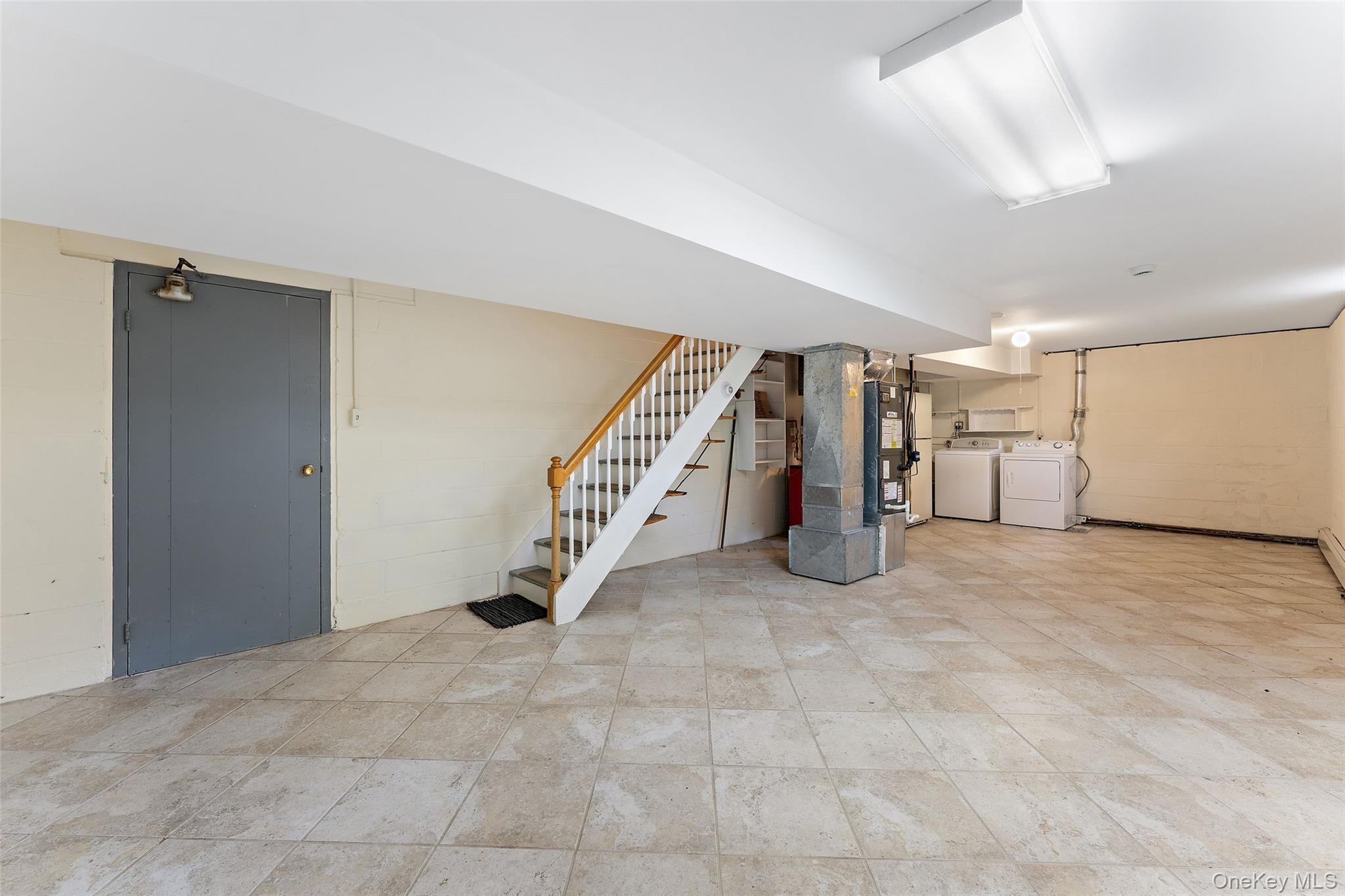 91 S Buckhout Street